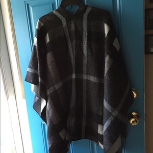 Gray and black poncho